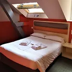 Adonis Hotel