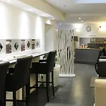 Hotel Adonis