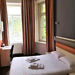 Adonis Hotel 3*