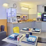 Hotel Adonis