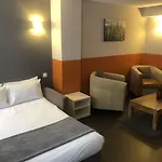 Adonis Hotel 3*