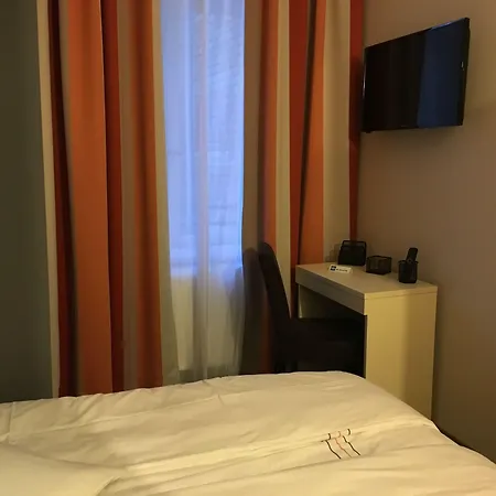 斯特拉斯堡阿多尼斯酒店 3*