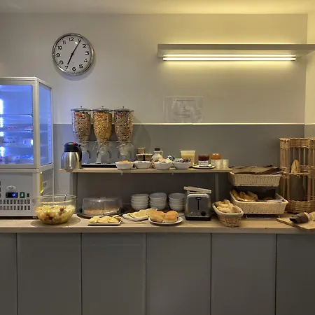 Adonis 3* Στρασβούργο