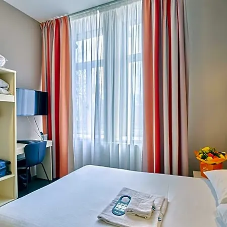 Hotel Adonis