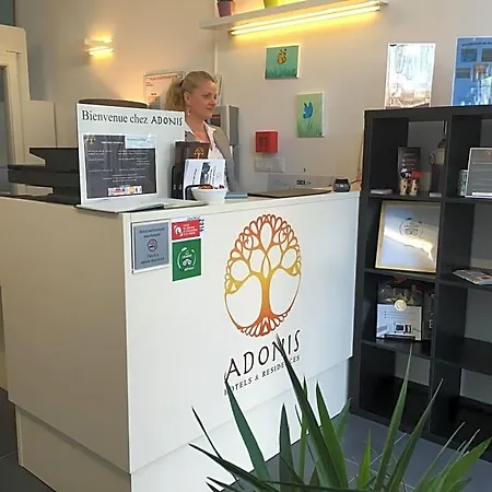 Hotel Adonis
