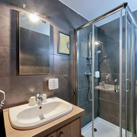 Hotel Adonis 3*