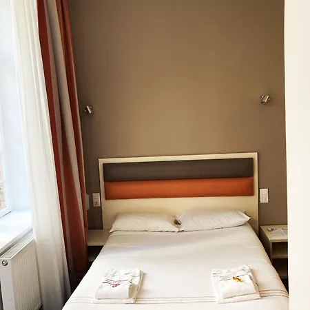 Adonis 3* Strasbourg