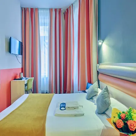 Adonis Hotel